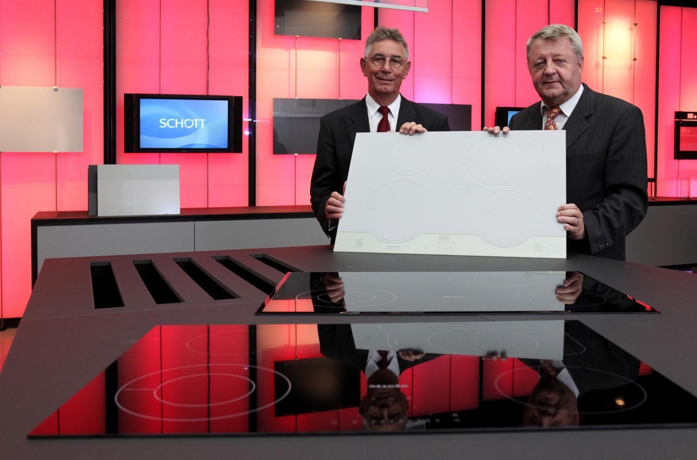 Foto: Schott und Miele Foto: Schott und Miele